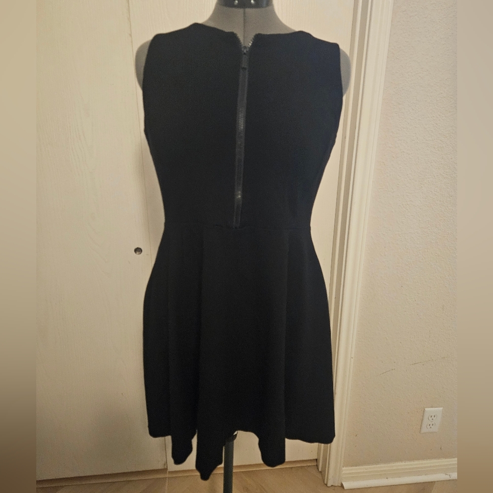 Michael Kors Black Sheath Mini Dress Sleeveless Crew Neck